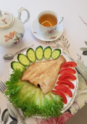 Изысканная жареная камбала: напоминаем о вкусе детства