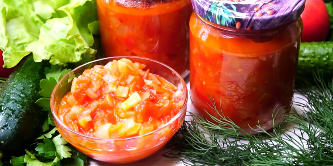 Летний салат на зиму: как сделать заготовку «Шарлотта»