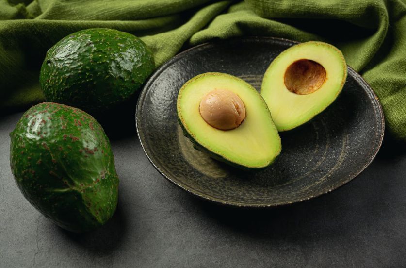 Авокадо помогает женщинам снизить висцеральный жир: новое исследование