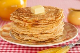 Как приготовить настоящие русские блины: секреты и советы