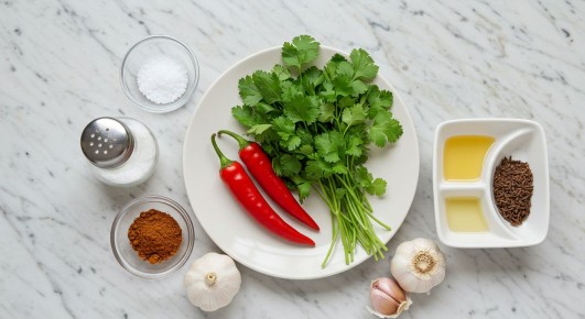 Как приготовить ароматную грузинскую аджику с орехами: подробный рецепт на зиму