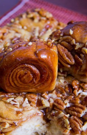 Нежные булочки с медом и корицей: идеальный рецепт для уютных встреч