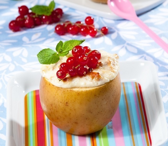 Запеченные яблоки с творожным наполнителем: идеальный десерт для всей семьи