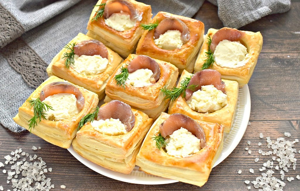 Тарталетки из слоёного теста: идеальный штрих к праздничному столу