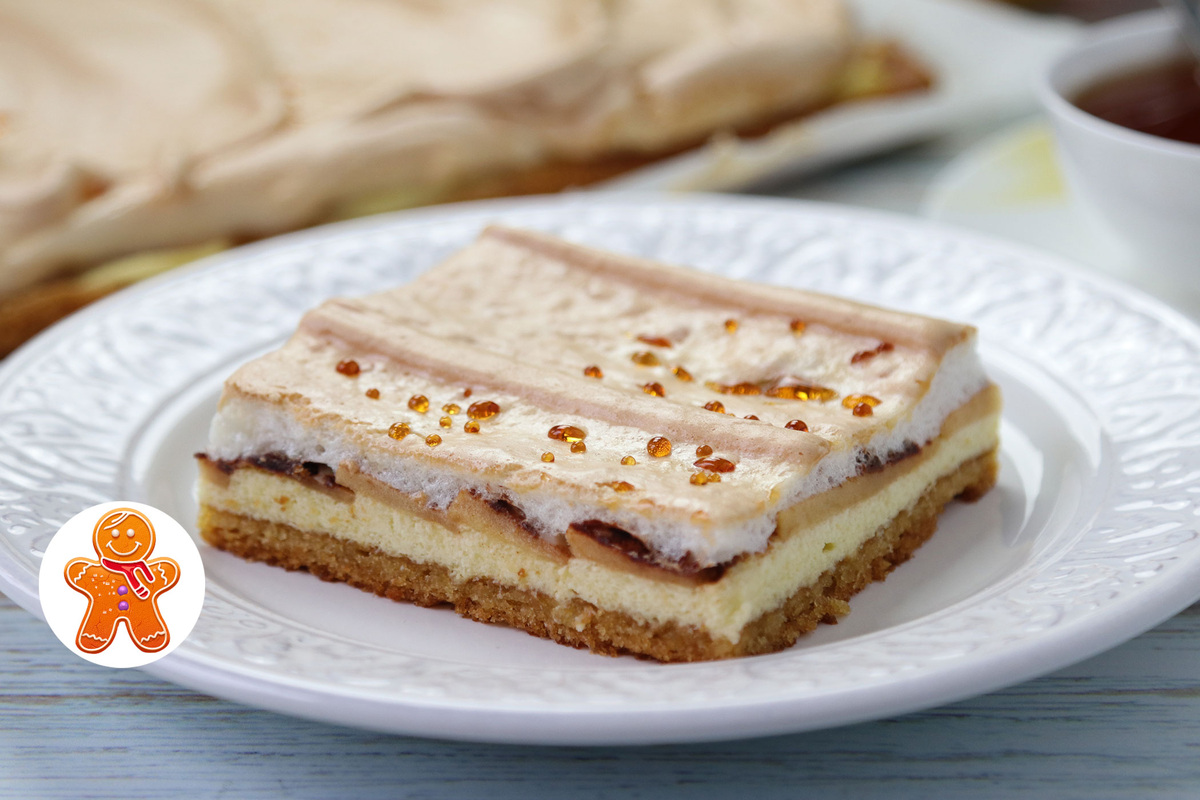 Нежный творожный пирог с яблоками и карамелью