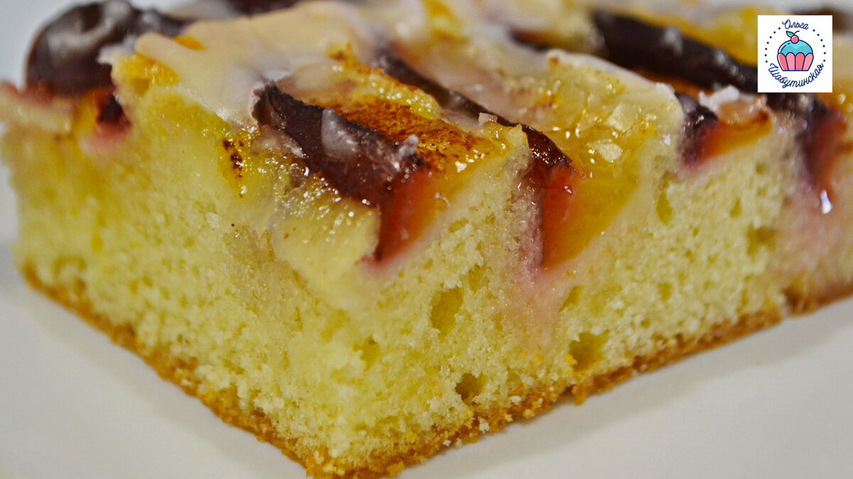 Сливовый пирог с глазурью: легкий и ароматный десерт для летнего настроения