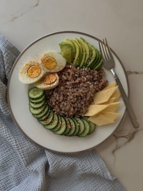 Постоянные завтраки: забывать или нет? Узнайте, что это значит для организма