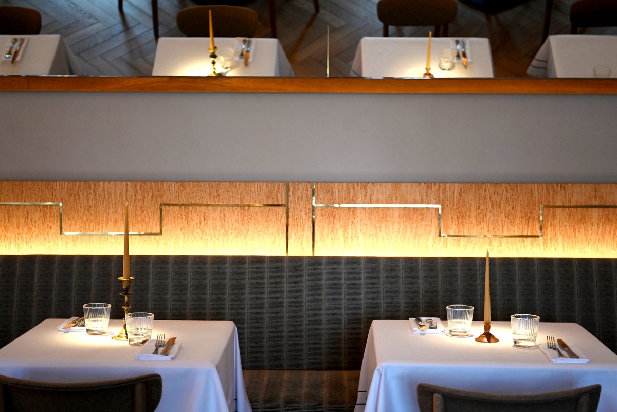 Когда депозит за столик в ресторане становится законным: эксперты объясняют