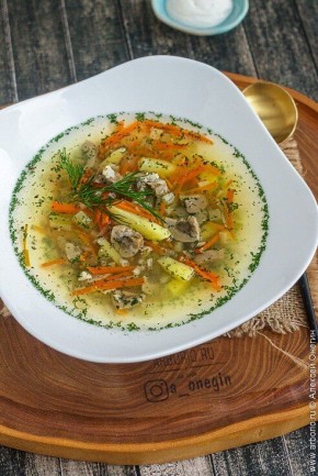 Рассольник с перловкой и почками: вкус детства