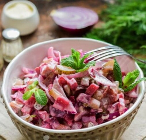 Рецепт салата со свеклой: простота и вкус в каждом укусе