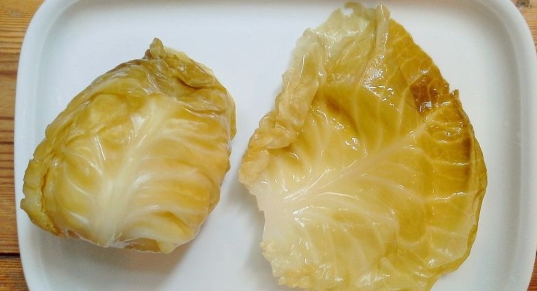 Хрустящие закуски из капустных листьев: простой и быстрый рецепт