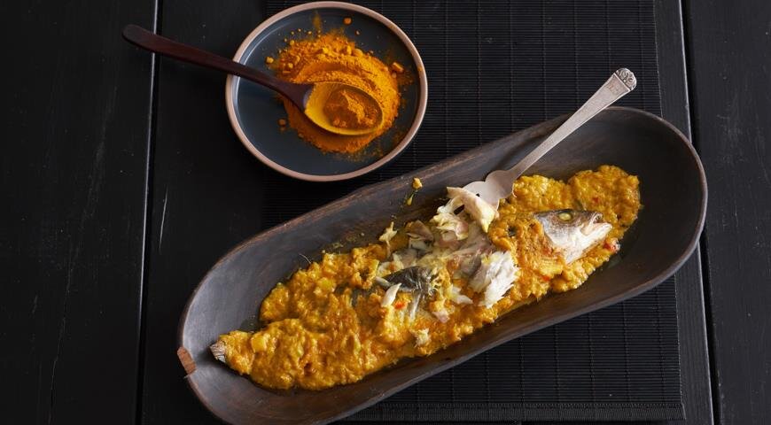 Индонезийское карри: запеченная рыба в экзотическом соусе
