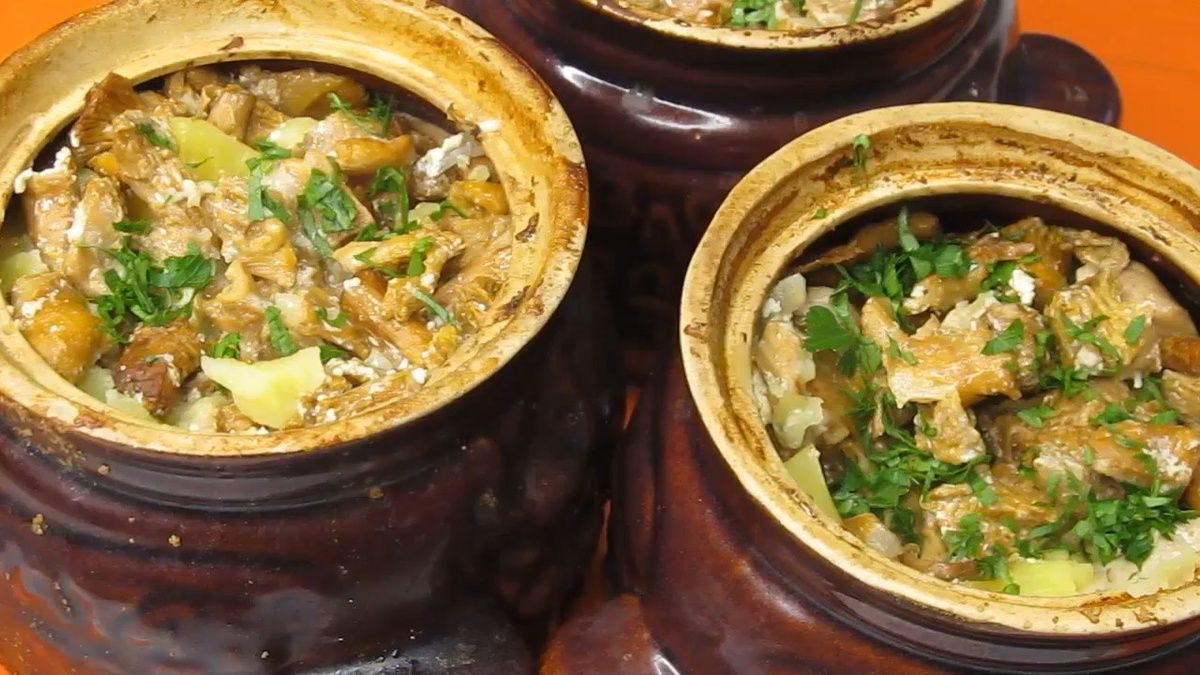 Нежное жаркое, запеченное в глиняных горшочках: секреты идеального блюда