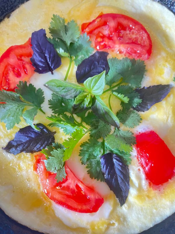 Непревзойденный завтрак с базиликом: полезные свойства и вкусные идеи