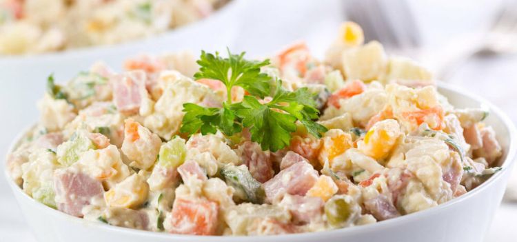 Как приготовить идеальный "Оливье": секреты из прошлого