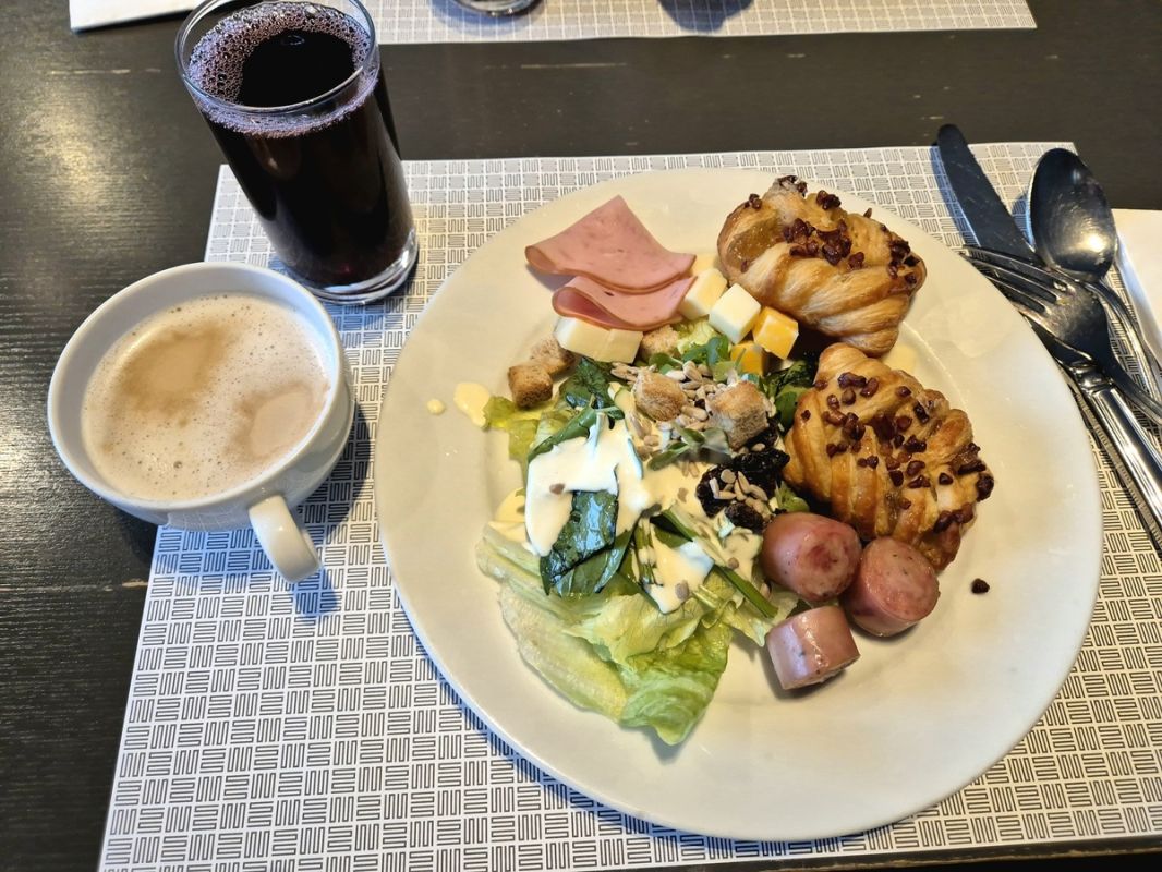 Уютный завтрак в 4-звездочном отеле Silla Stay в Сеуле