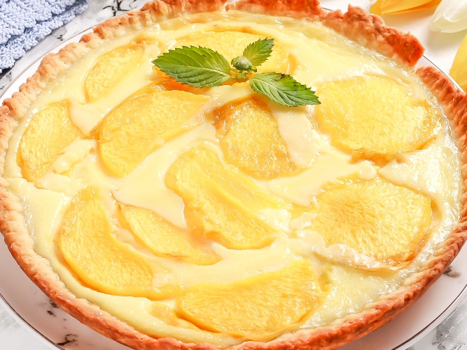 Как испечь идеальный пирог с персиками: простое руководство