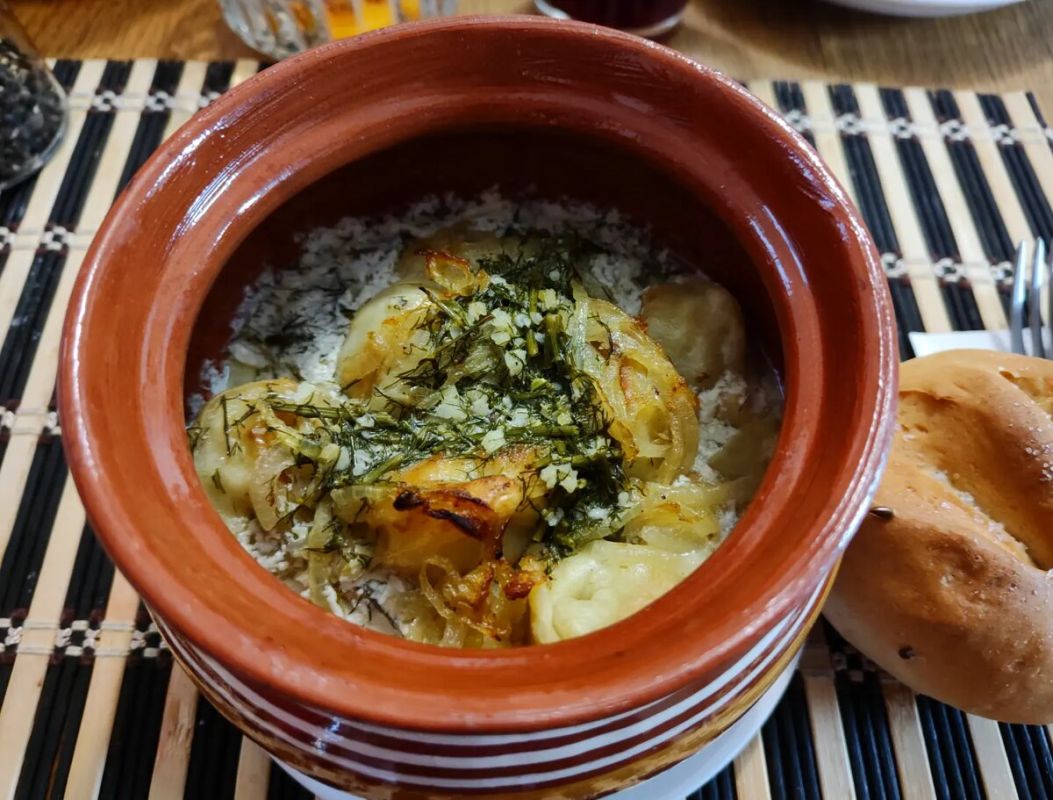 Вареники в горшочках: необычный способ приготовить любимое блюдо