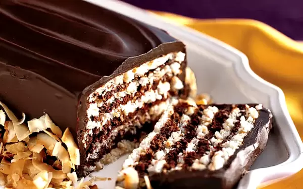 Неожиданный поворот классики: как приготовить кокосово-шоколадный маржолайн