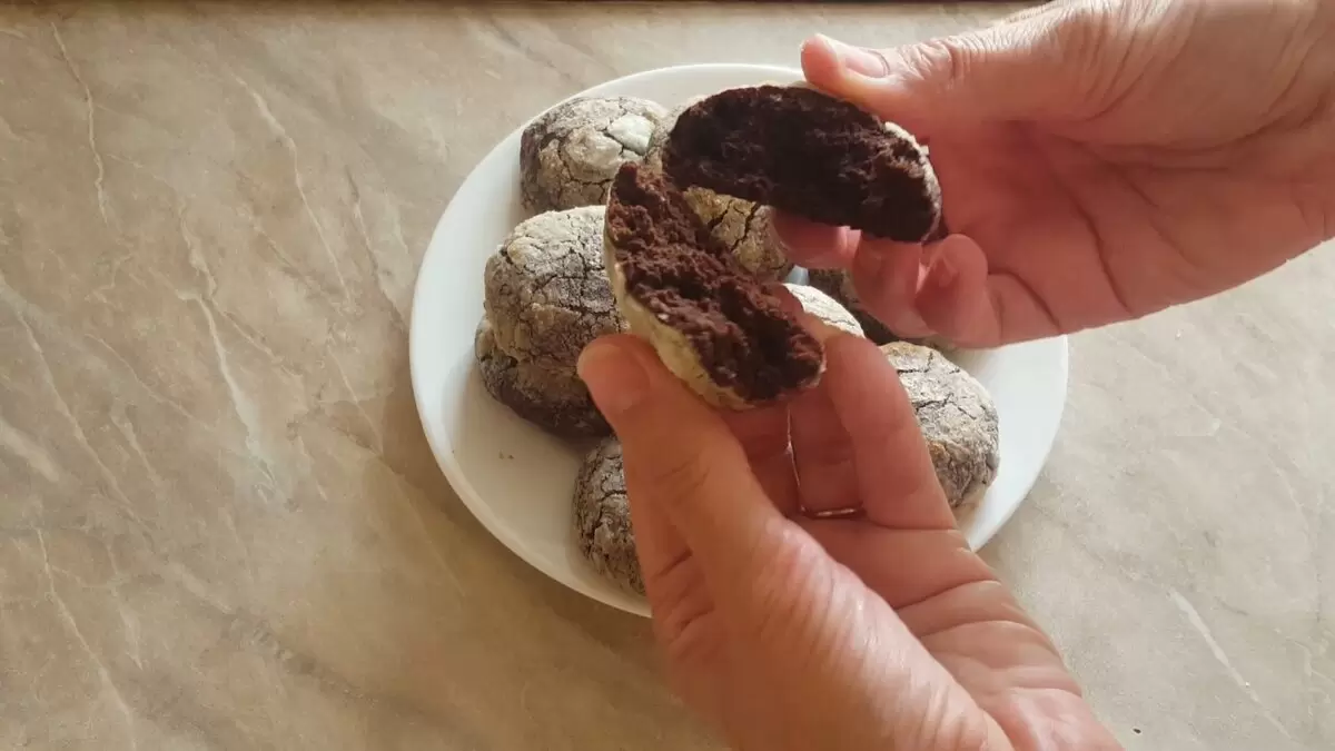 Как испечь шоколадные пряники с трещинками: простой рецепт на каждый день