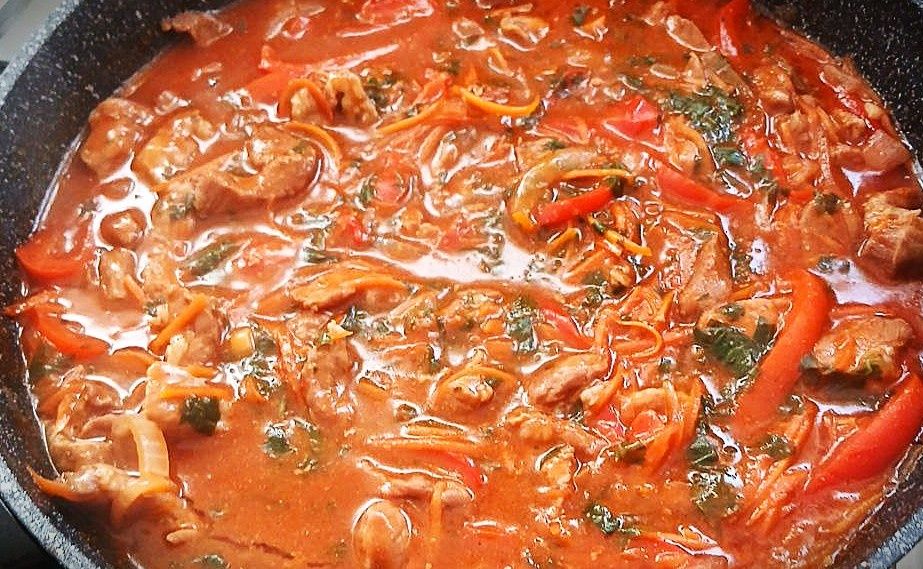 Восточная симфония вкуса: свинина в глазури терияки с овощным букетом