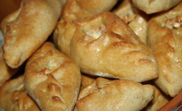 Домашние расстегаи с рыбой: нежность теста и сочная начинка