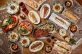Ифтар под звуки духовных песнопений: как накрыть стол на Рамадан