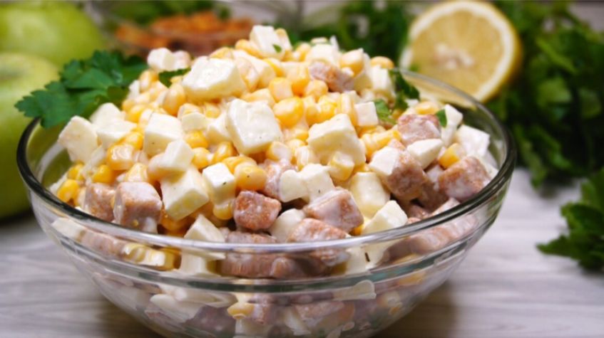 Салат всего из трех ингредиентов: простой, быстрый и невероятно вкусный